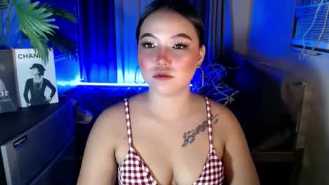Snapshot of ellaminov chatting on 01-08-26, 02:14 Ella online show from 01-08-26, 02:14