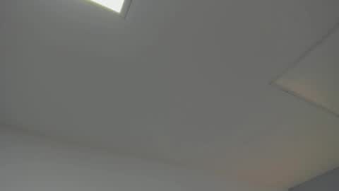 Ella online show from 11-10-25, 12:04