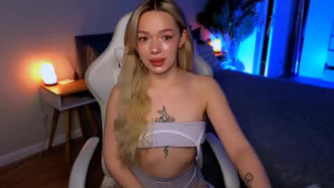 Ella online show from 02-02-26, 05:39