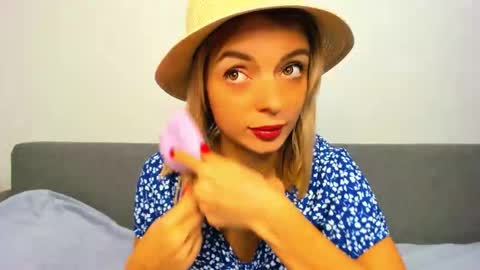 ellen_flow online show from 10-17-25, 08:44