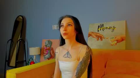 Snapshot of ellen_hops chatting on 12-03-25, 04:31 Ellen online show from 12-03-25, 04:31