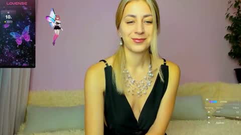 Snapshot of ellen_ross chatting on 09-28-25, 03:56 Ellen online show from 09-28-25, 03:56