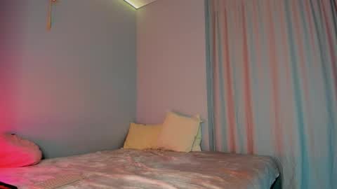 Snapshot of ellenmays chatting on 01-20-25, 02:25 Ellen online show from 01-20-25, 02:25