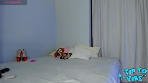 Snapshot of ellenmays chatting on 02-12-25, 04:54 Ellen online show from 02-12-25, 04:54