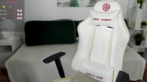 Snapshot of elli_anderson chatting on 11-29-25, 02:25 elli_anderson online show from 11-29-25, 02:25