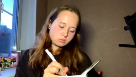 Snapshot of ellicavel chatting on 12-16-25, 09:20 Michelle online show from 12-16-25, 09:20