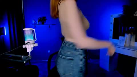 Ellie online show from 10-02-25, 01:34