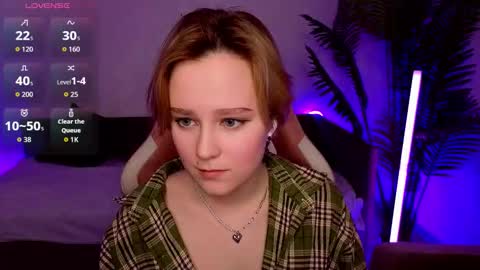 Snapshot of ellie_heavenly chatting on 02-07-26, 08:40 Ellie online show from 02-07-26, 08:40