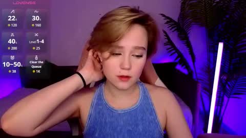 Snapshot of ellie_heavenly chatting on 02-09-26, 02:37 Ellie online show from 02-09-26, 02:37