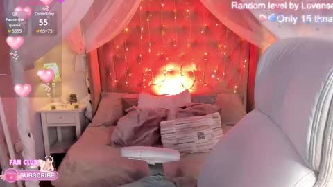 Snapshot of ellie_jhonson_ chatting on 03-06-25, 05:43  Ellie Jhonson  online show from 03-06-25, 05:43