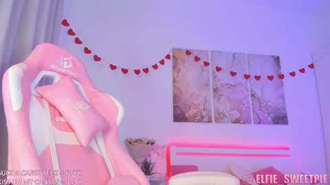 Elly Sweet Pie almost everyday 4-11 AM UTC online show from 02-14-25, 07:38