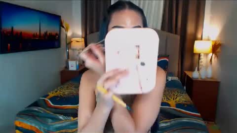 ellie online show from 01-06-25, 05:06