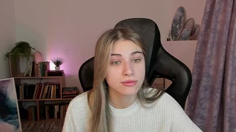 elliecutes online show from 01-06-25, 05:19