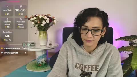 elliee1 online show from 02-12-25, 03:16