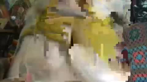 Snapshot of ellielouise11 chatting on 10-15-25, 07:36 Ellie Louise online show from 10-15-25, 07:36