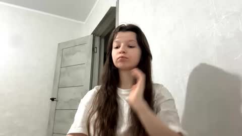 Ellie online show from 12-17-25, 05:30