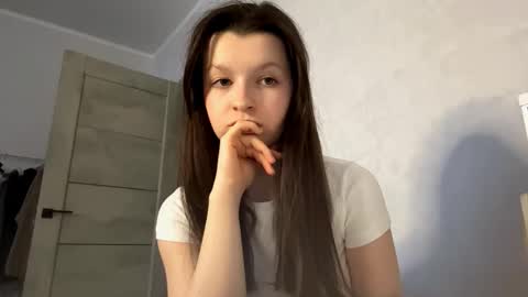 Ellie online show from 02-09-26, 01:26