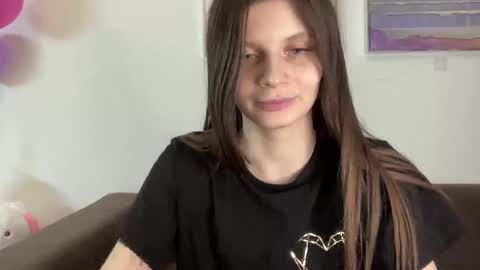 Snapshot of elliewalkersdreamgirl chatting on 02-04-25, 05:55 Effie1818 online show from 02-04-25, 05:55