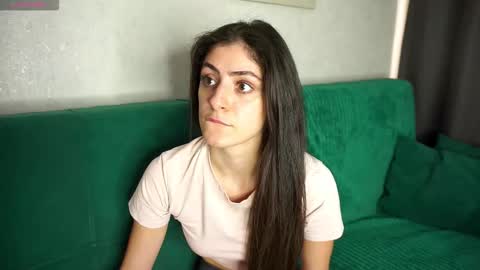 elliholly77 online show from 10-06-25, 07:17