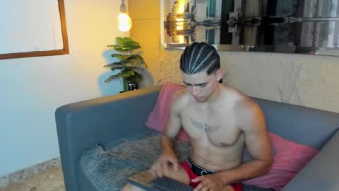 Elloit Colton online show from 11-20-25, 09:36