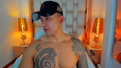 Snapshot of elliott_veelez chatting on 12-08-24, 12:19 E L L I O T V E L E Z online show from 12-08-24, 12:19