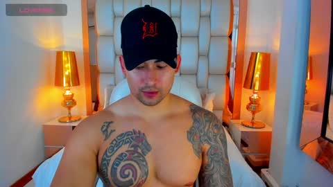 Snapshot of elliott_veelez chatting on 01-31-25, 08:22 E L L I O T V E L E Z online show from 01-31-25, 08:22