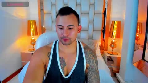 Snapshot of elliott_veelez chatting on 02-19-25, 08:41 E L L I O T V E L E Z online show from 02-19-25, 08:41