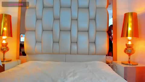 Snapshot of elliott_veelez chatting on 03-04-25, 11:54 E L L I O T V E L E Z online show from 03-04-25, 11:54
