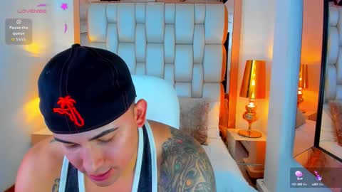 Snapshot of elliott_veelez chatting on 09-15-25, 08:53 E L L I O T V E L E Z online show from 09-15-25, 08:53