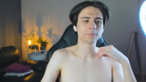 ellis_rin online show from 10-09-25, 07:45