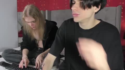 ellis_rin online show from 11-20-25, 07:57