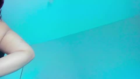 Snapshot of ellope chatting on 10-14-25, 03:07 Ellope online show from 10-14-25, 03:07