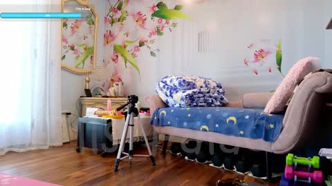 Ella Bella Bo Bella online show from 11-19-25, 05:57