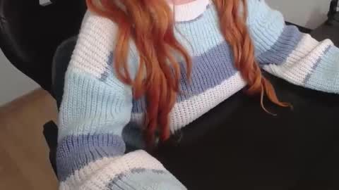 Elly online show from 11-28-25, 03:25