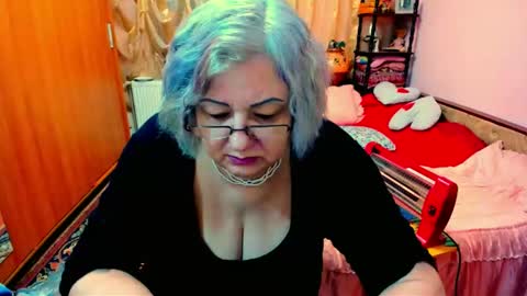 ellyhot53 online show from 01-04-25, 02:56