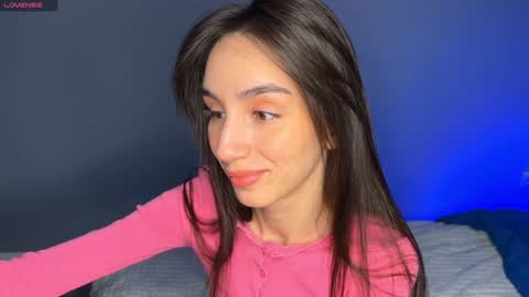 Im online Fri Sun Mon Tue Thu Fri Sat3 from 1000 online show from 02-01-25, 04:14