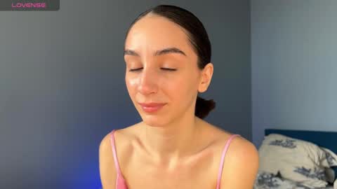 Im online Fri Sun Mon Tue Thu Fri Sat3 from 1000 online show from 03-07-25, 06:35