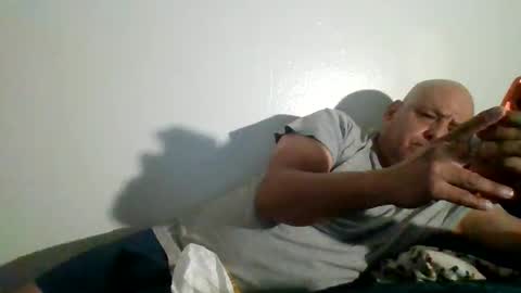 elmario24 online show from 10-17-25, 08:28