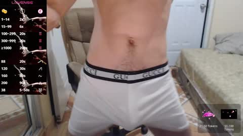 Snapshot of elmaster0111 chatting on 10-14-25, 10:05 Zeki online show from 10-14-25, 10:05