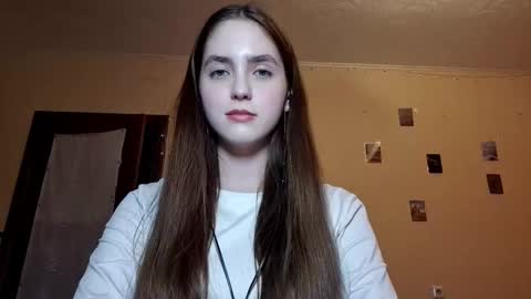 Snapshot of elmeraurora chatting on 02-18-26, 01:29 Kate online show from 02-18-26, 01:29