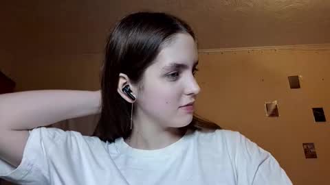 Snapshot of elmeraurora chatting on 02-25-26, 02:27 Kate online show from 02-25-26, 02:27