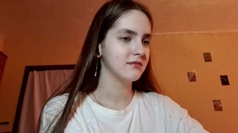 Snapshot of elmeraurora chatting on 02-27-26, 12:05 Kate online show from 02-27-26, 12:05