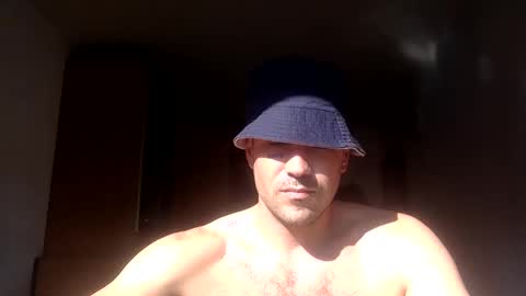 Namelezz elnamelez online show from 09-15-25, 08:47