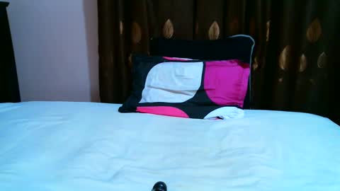 elodielynn online show from 01-15-25, 03:29