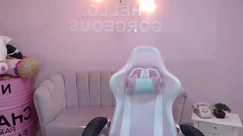 Elody  online show from 03-01-25, 03:32