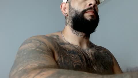 Snapshot of elosocazador chatting on 02-01-26, 01:09 elosocazador online show from 02-01-26, 01:09