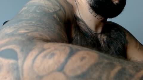 Snapshot of elosocazador chatting on 02-12-26, 12:33 elosocazador online show from 02-12-26, 12:33