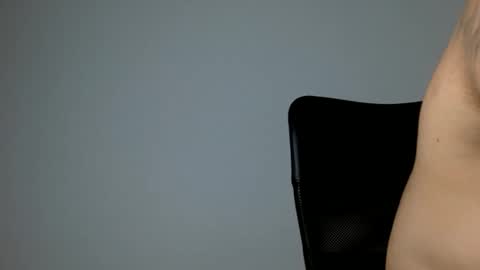 Snapshot of elosocazador chatting on 02-25-26, 11:25 elosocazador online show from 02-25-26, 11:25