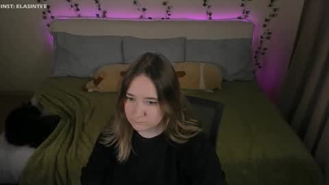 Ela give me a thumbs up if you like it  and this is important for the development of the account online show from 02-25-26, 06:39