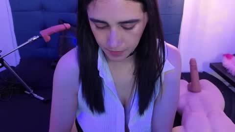 elowen_halley1 online show from 09-29-25, 08:13